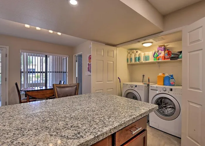 Golf, Shop & Hike: Condo! Scottsdale